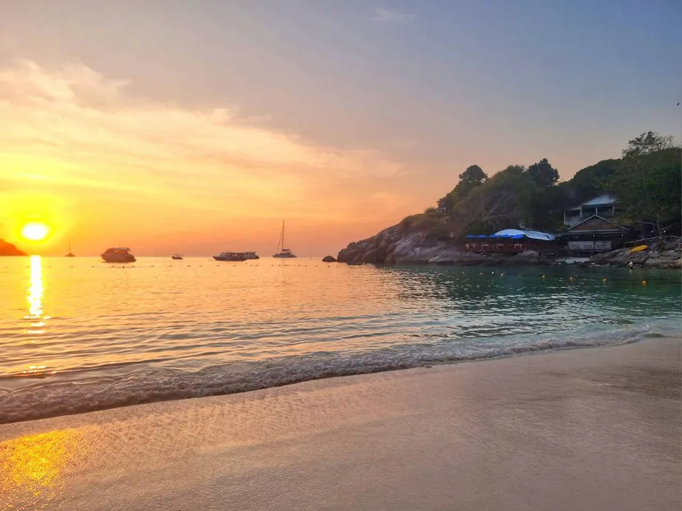 Sunsets & Sundowners — photo 4