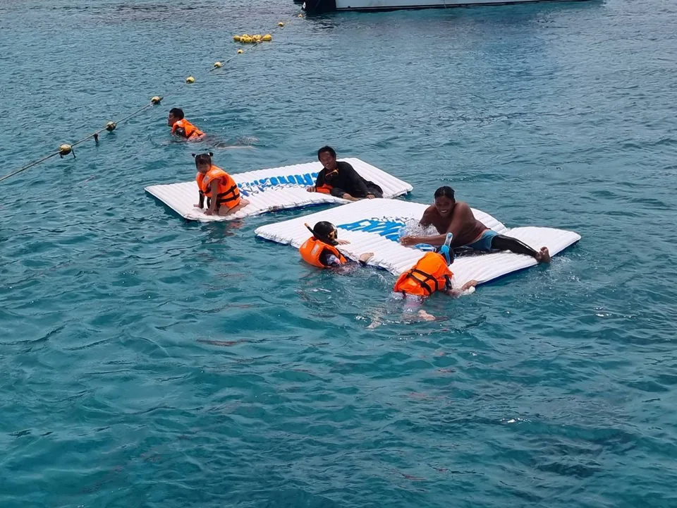 Dive, Snorkel & Water Toys — photo 3